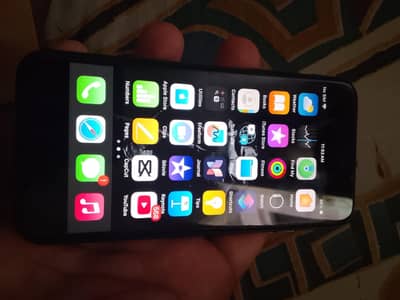 Apple iPhone SE