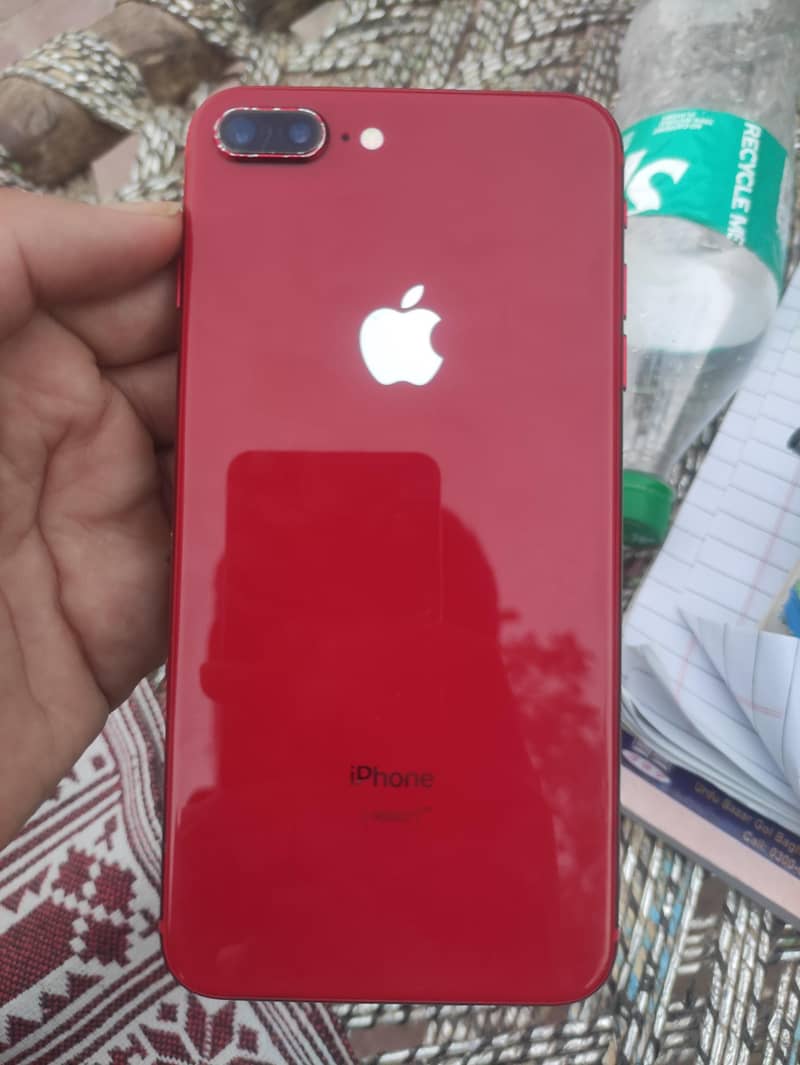 Apple iPhone 8 Plus 4