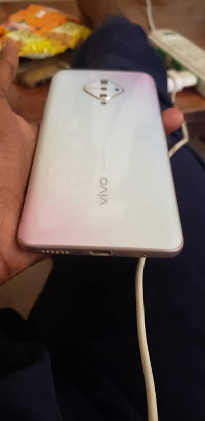 vivo y51
