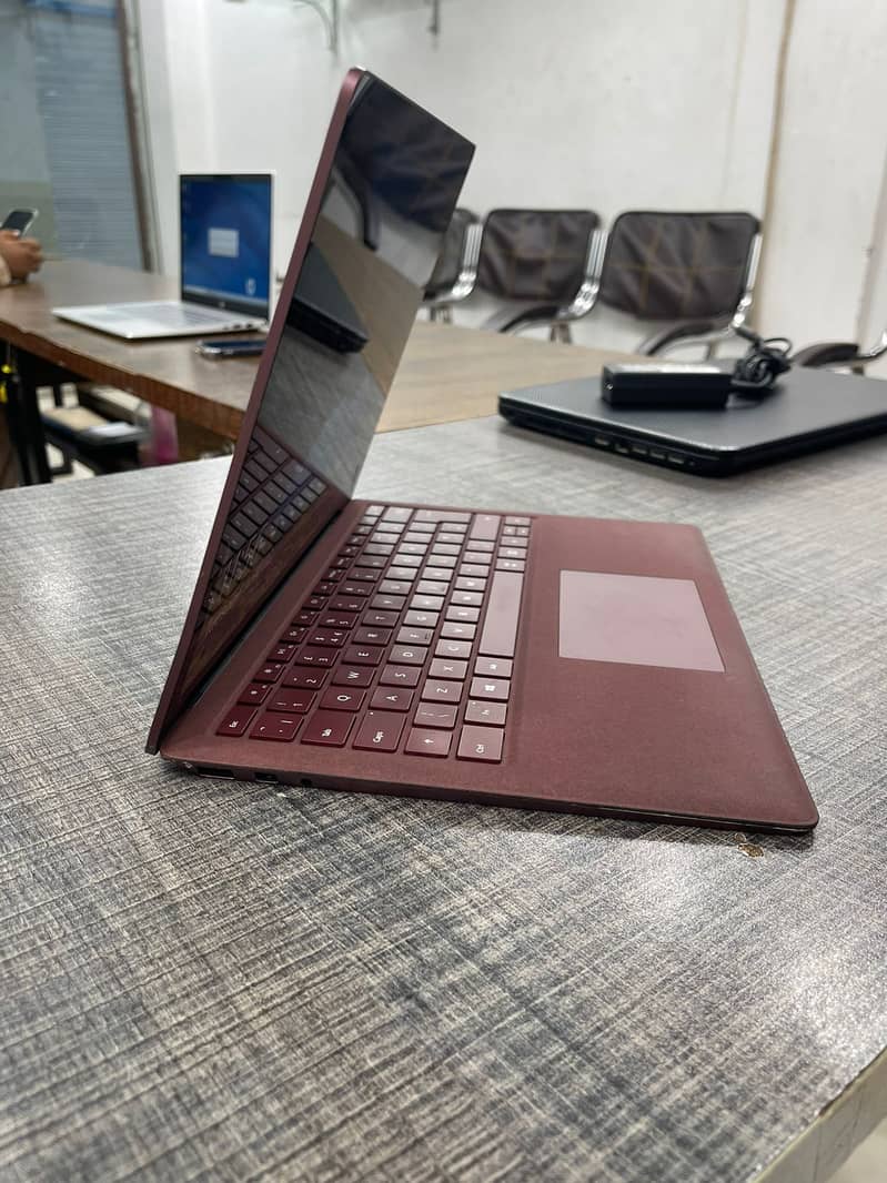 microsoft surface Laptop 2 1