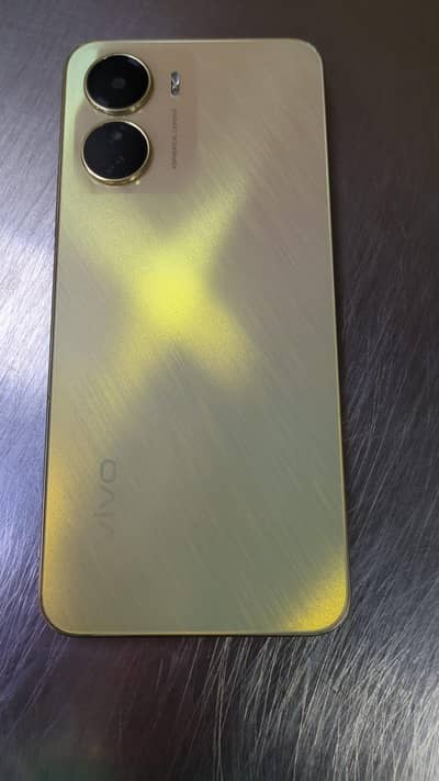 Vivo Y16