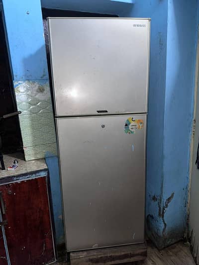 waves fridge Sirf Compressor change hona ha Baki sb thkk hai for sale