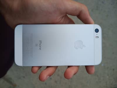 Apple iPhone SE