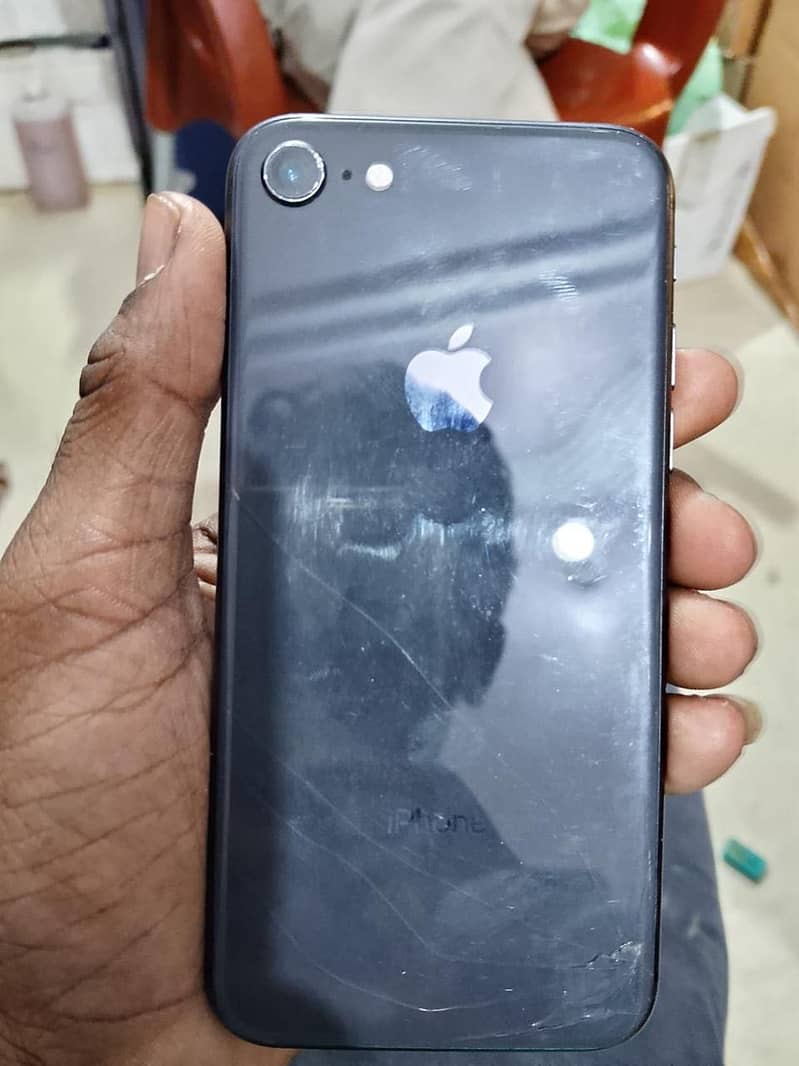 Apple iPhone 8 0