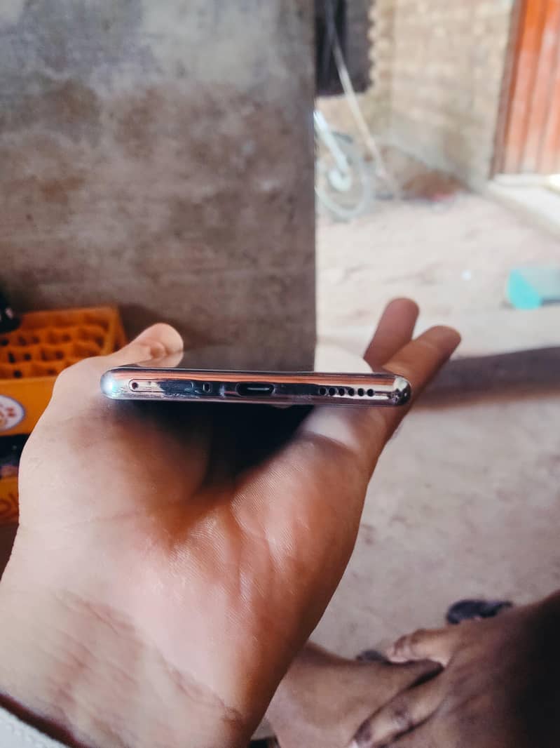 Tecno CAMON 40 Pro 6