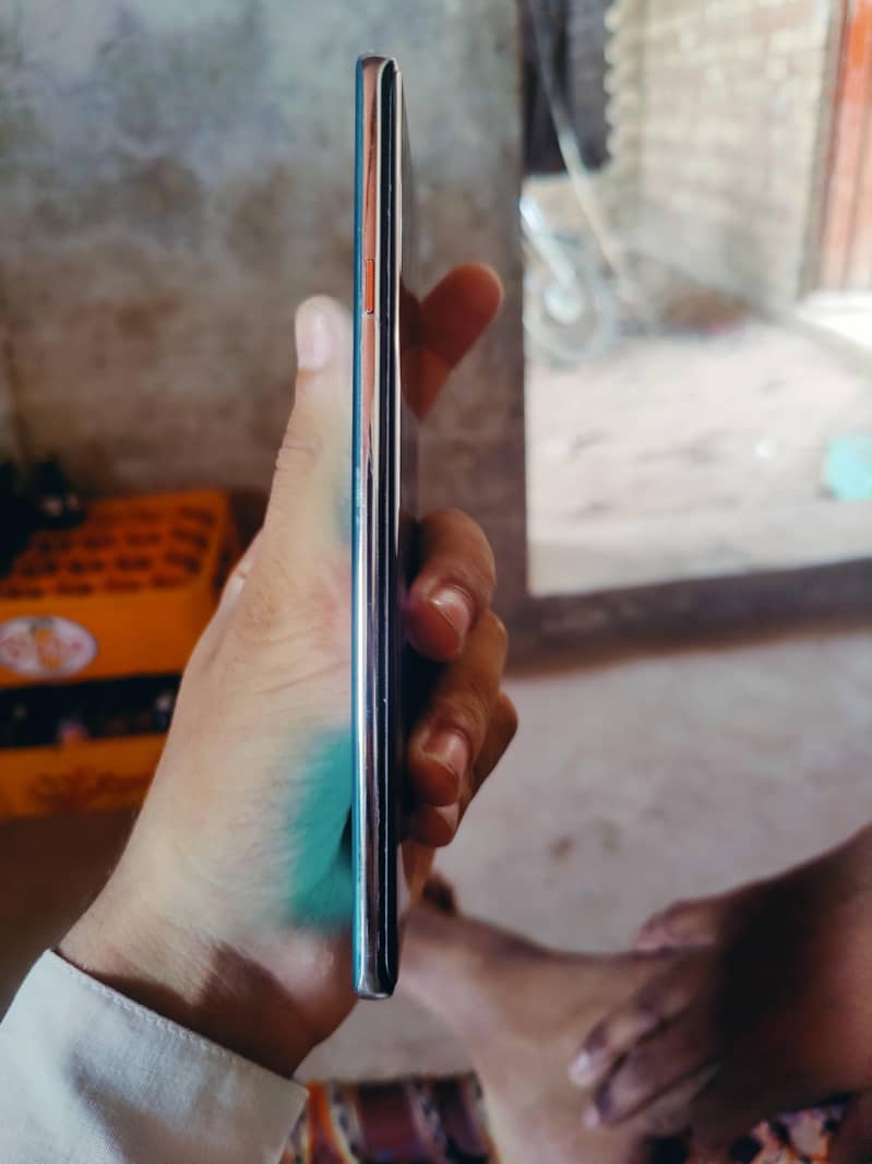 Tecno CAMON 40 Pro 8