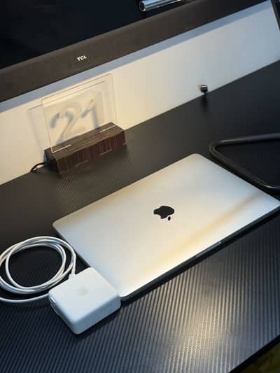 MacBook Pro M2 13.3 inches – 24GB RAM – 1TB SSD