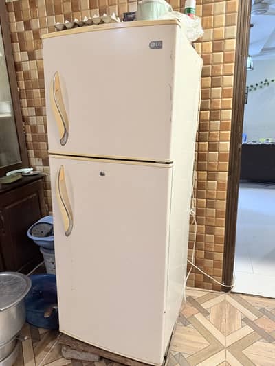 Lg Non Frost Fridge or Refrigerator For sale in Good Condition