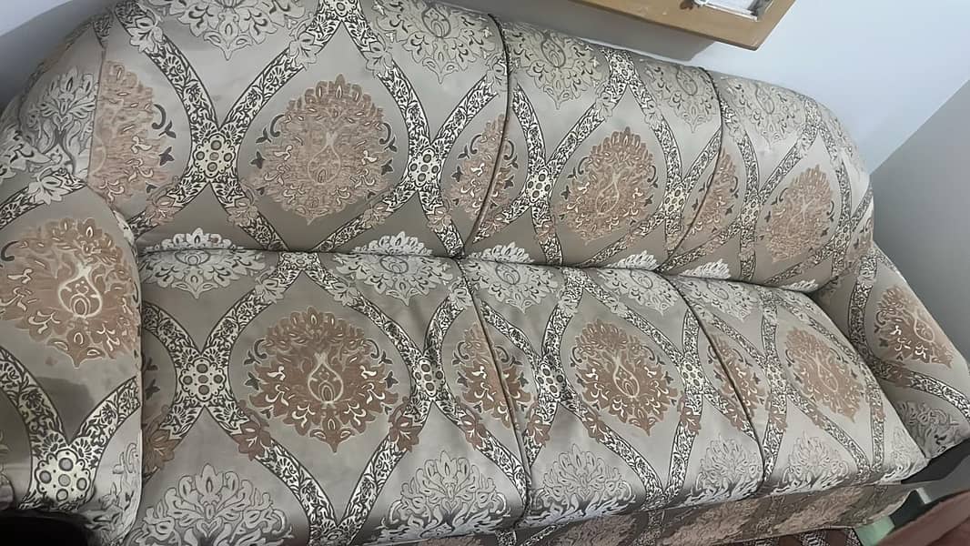 good condition sofa set 3