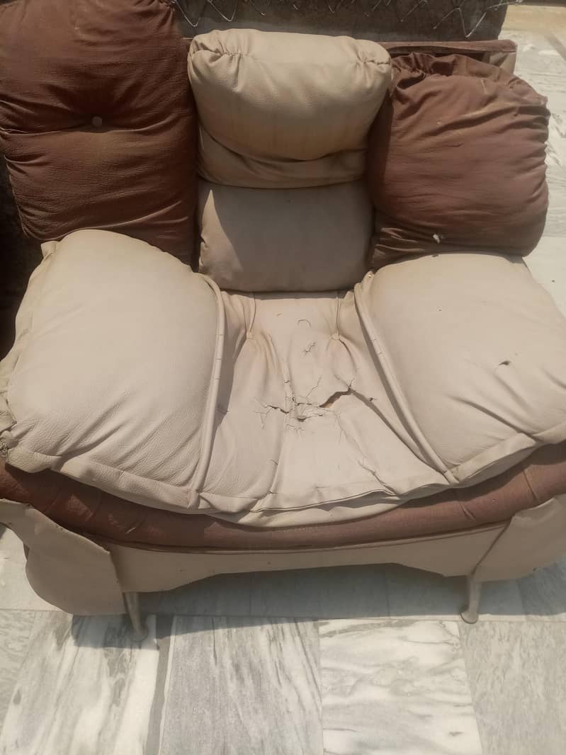 leather sofa 3