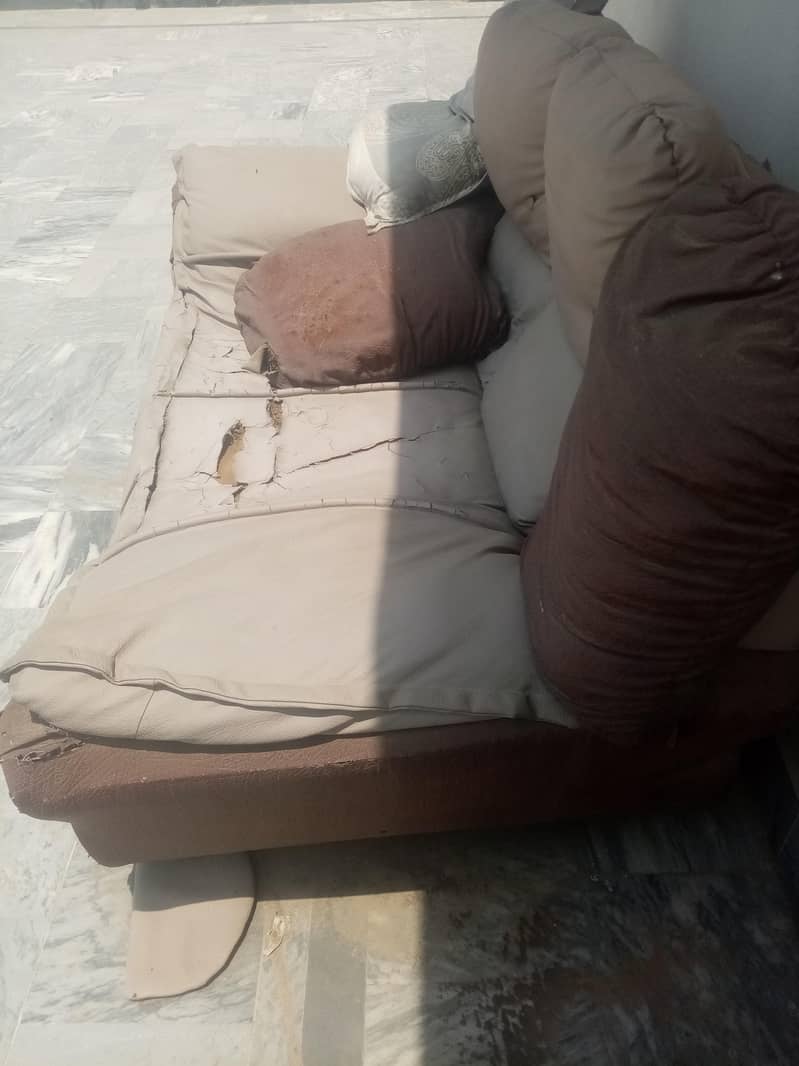 leather sofa 7