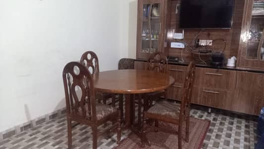 Dining table for sale