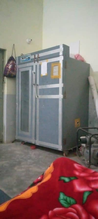 1500 Egg Incubator