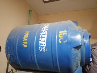 water tank 150 ltr , condition 10/10