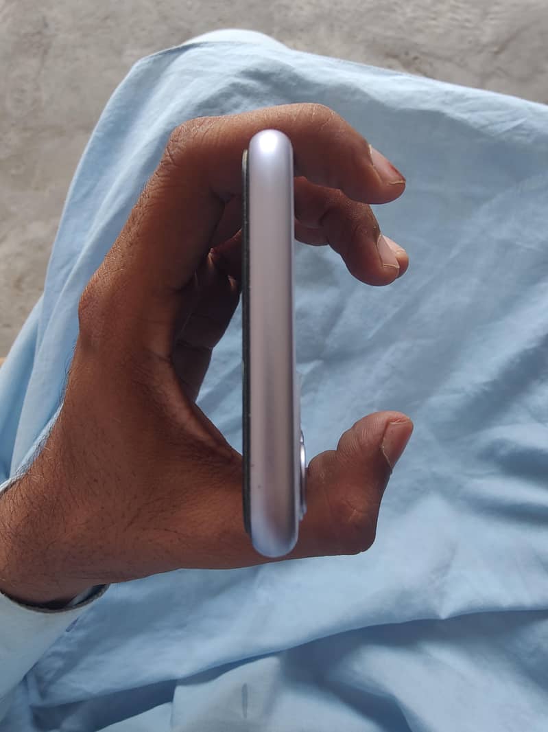 Apple iPhone 11 1