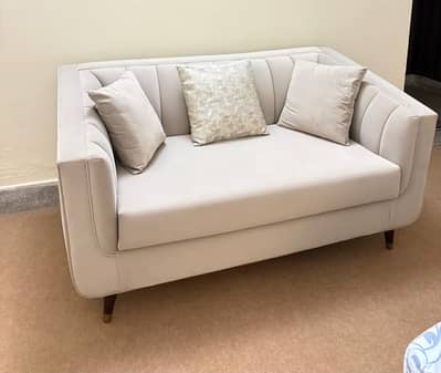 6 months Used Sofas (3 Seater & 2 Seater) for Sale