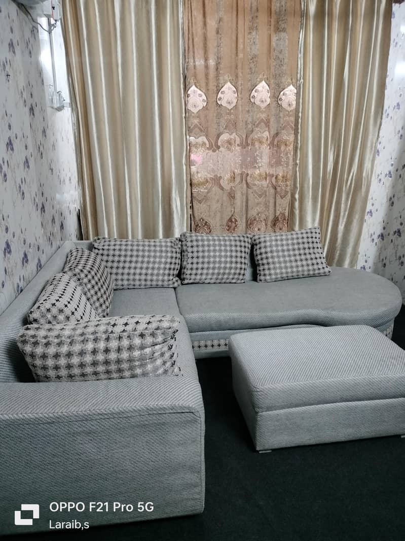 L shape sofa 0