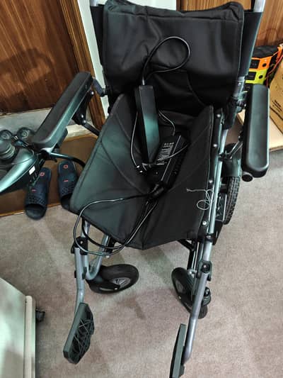 Electric wheelchair