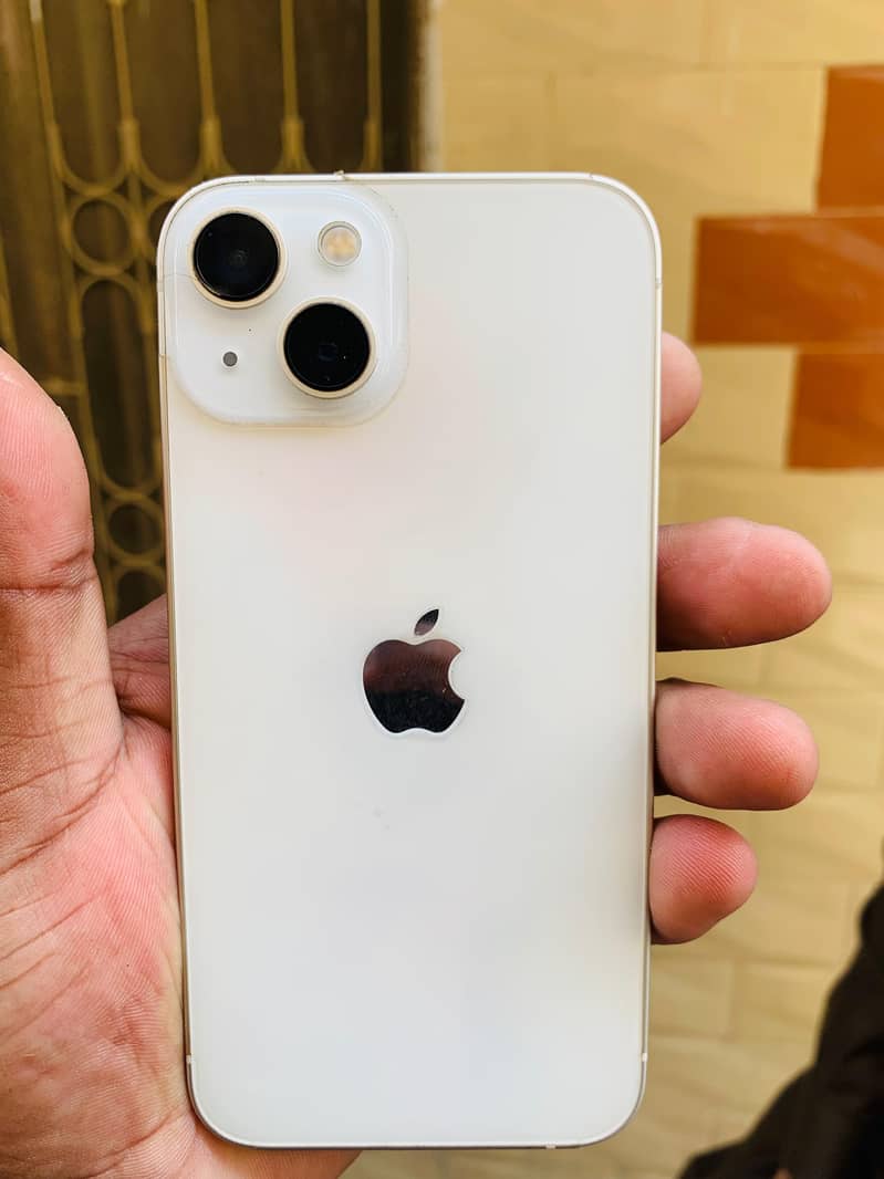Apple iPhone 13 0