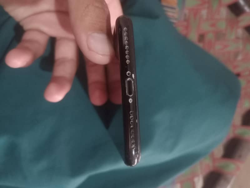 Apple iPhone 7 Plus 5
