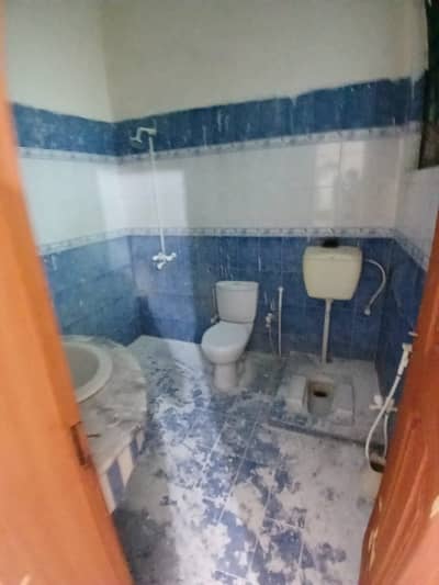 Only for Bachelors | 3 Marla Lower Portion for Rent in Johar Town R1 Block | 1 Bed