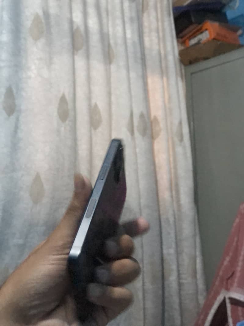 Apple iPhone 13 1