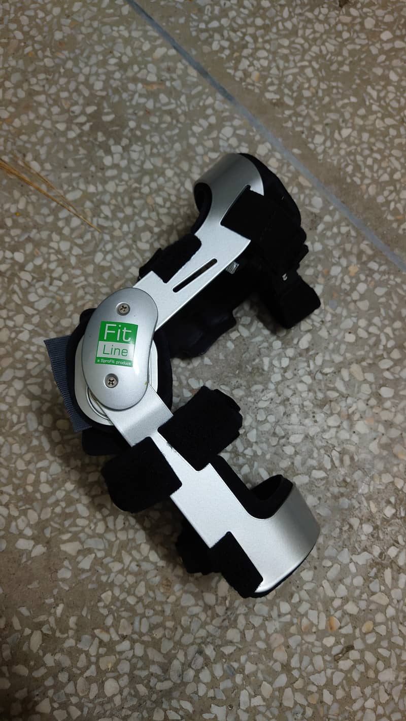Knee Brace 1