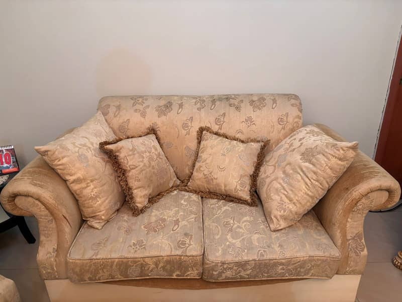Used sofa set 1