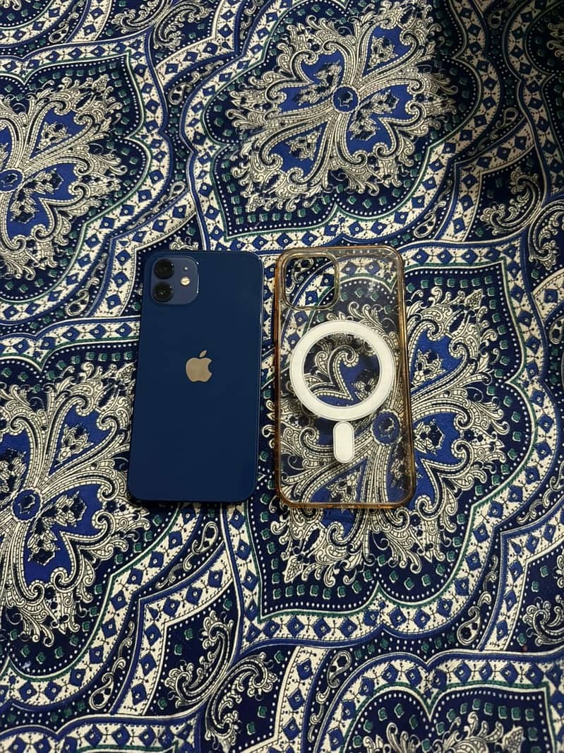 Apple iPhone 12 1