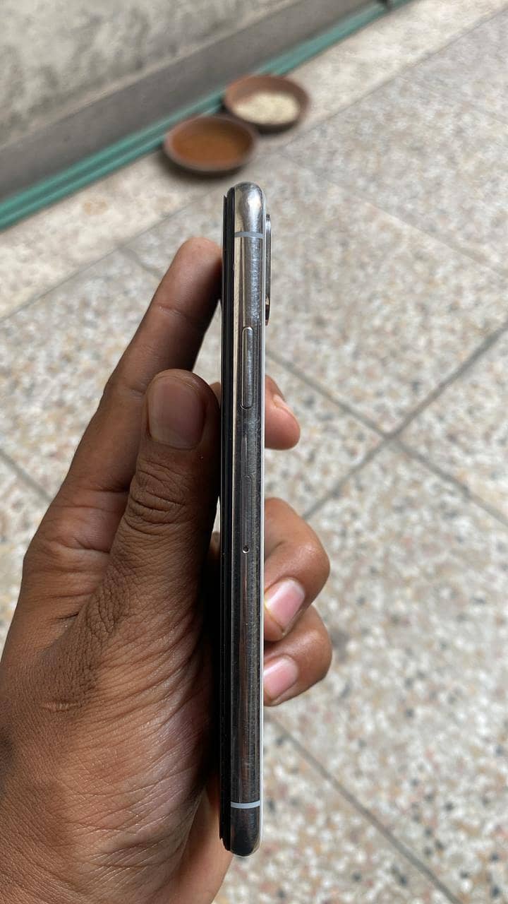 Apple iPhone X 10