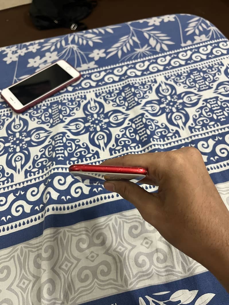 Apple iPhone 7 3