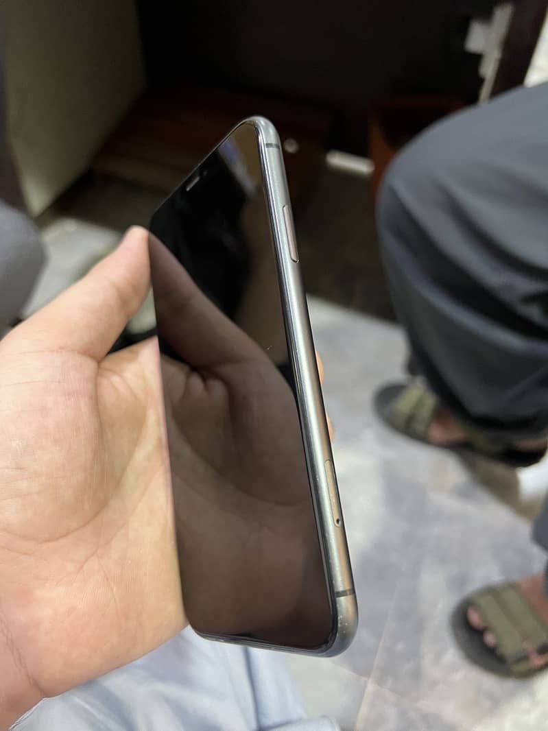 Apple iPhone 11 1