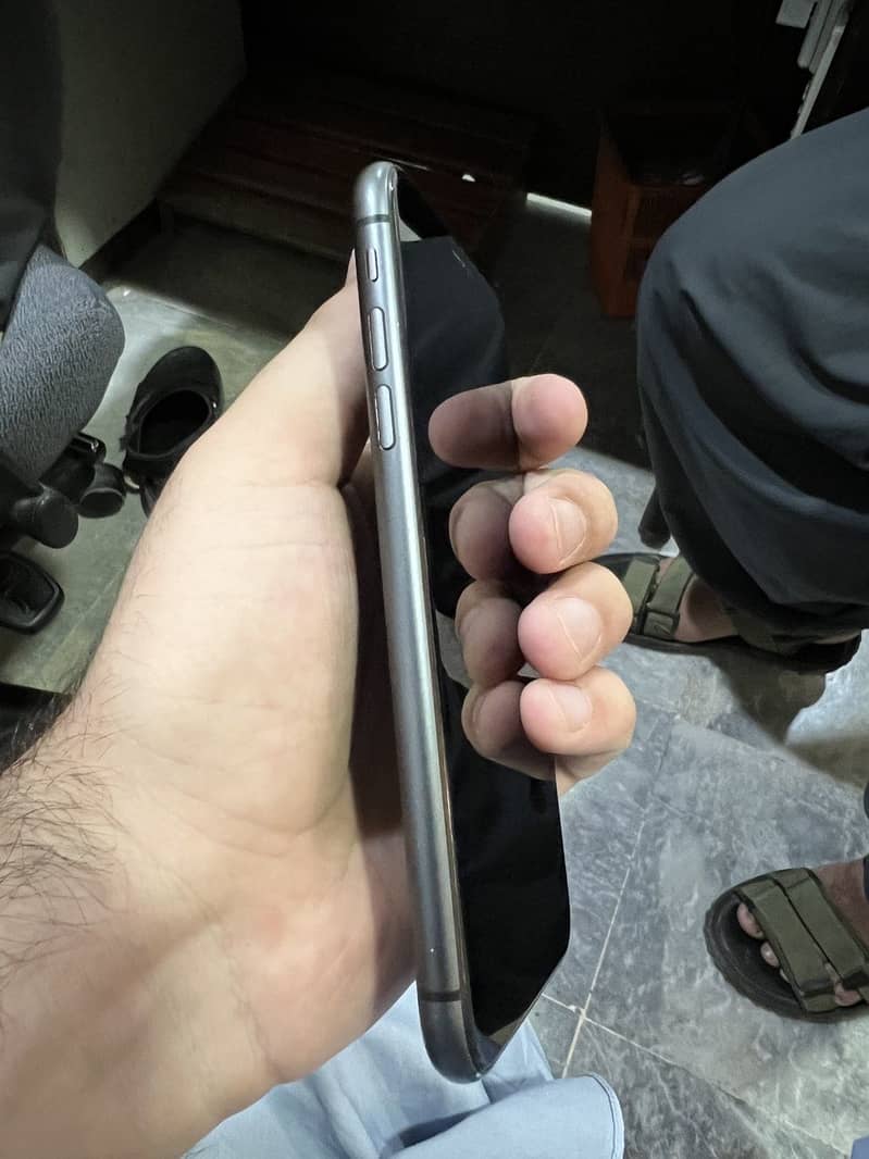 Apple iPhone 11 2