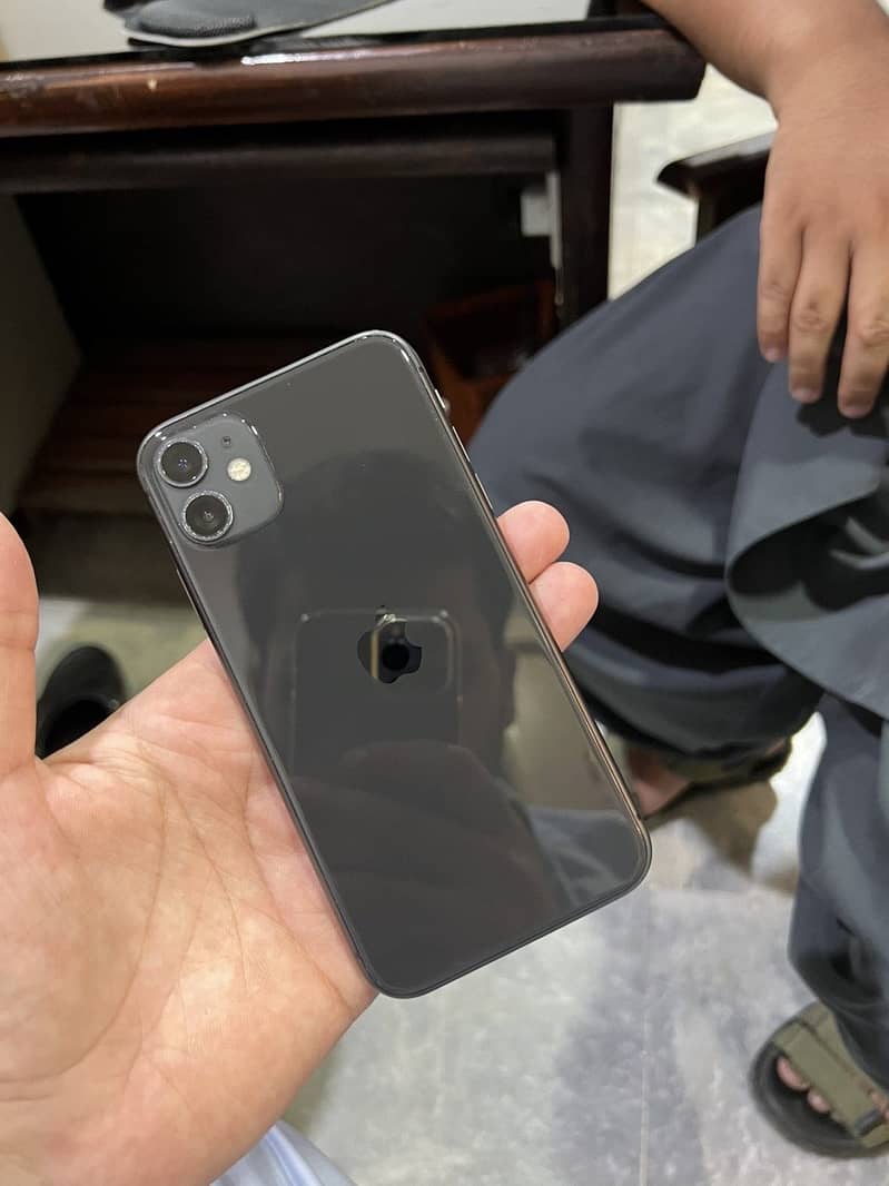 Apple iPhone 11 4