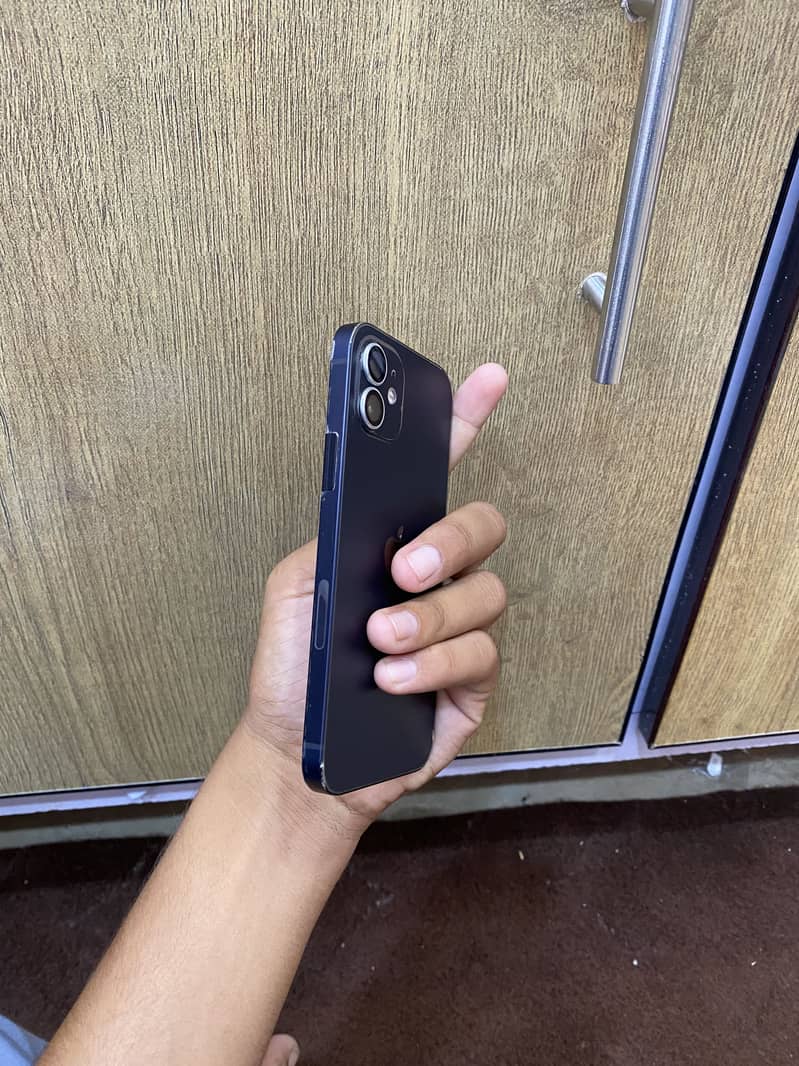 Apple iPhone 12 5