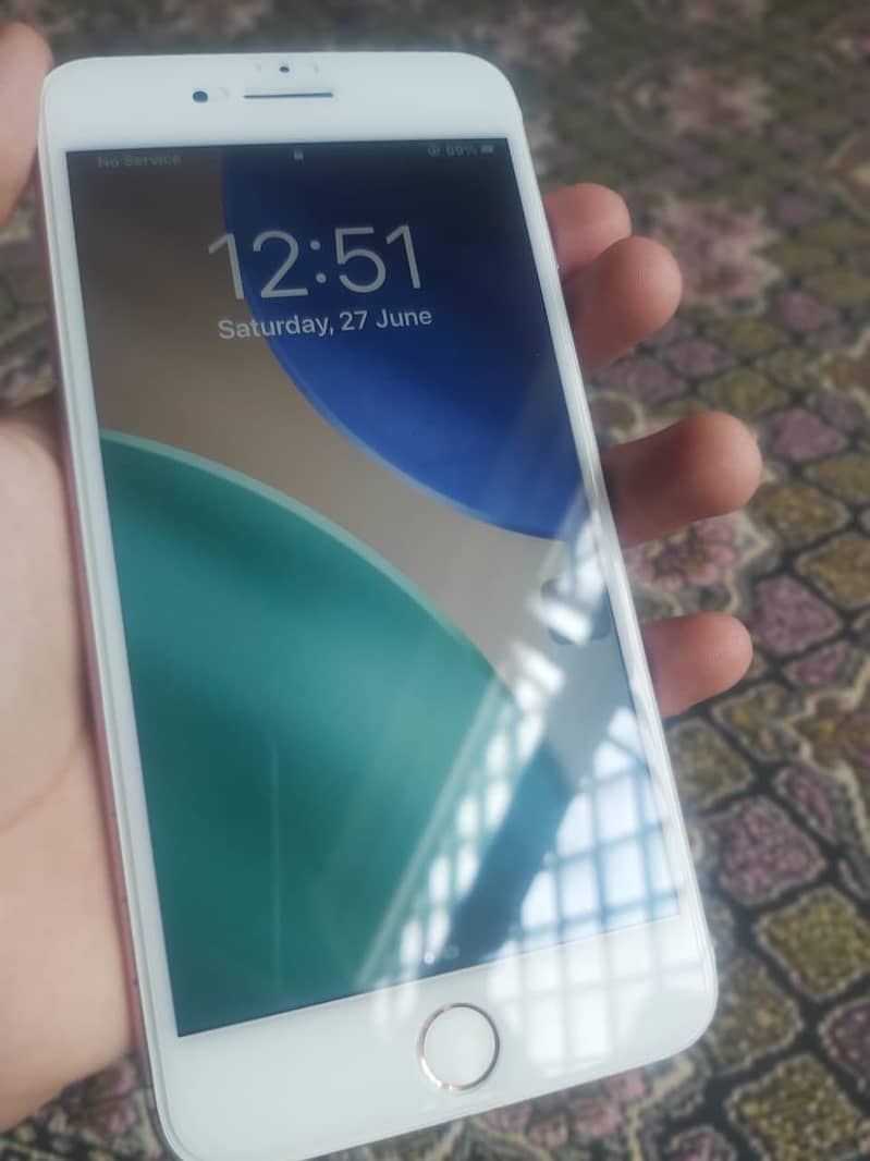 Apple iPhone 7 Plus 1