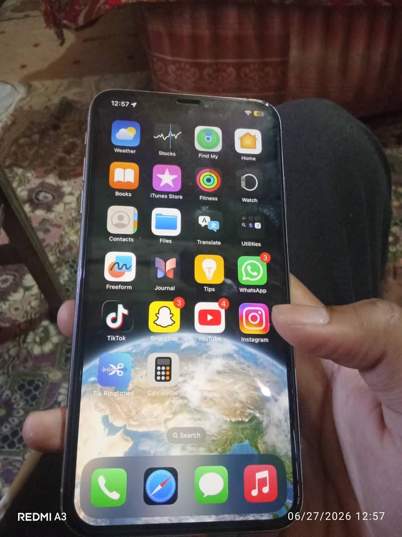 Apple iPhone XS Max 2
