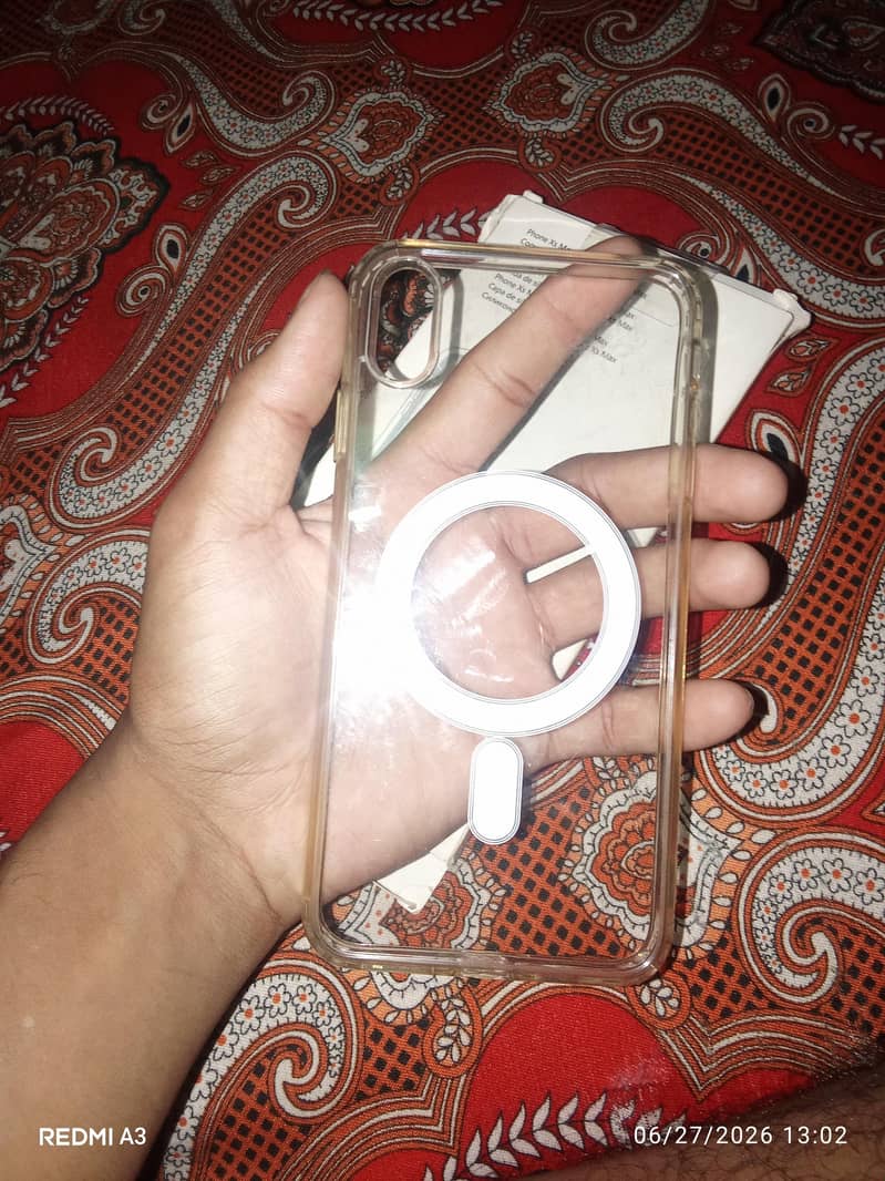 Apple iPhone XS Max 3