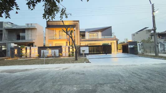 2 Kanal Ultra Luxury House for Sale Prime Location Facing Park & Mosque | Valencia Town, Lahore