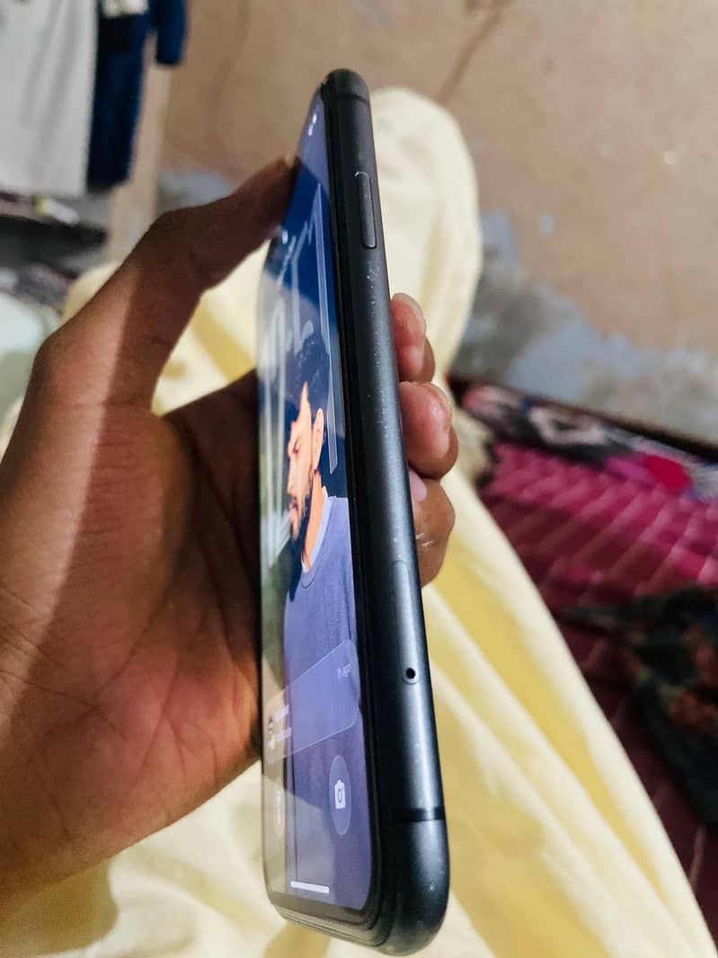 Apple iPhone 11 2