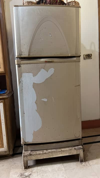 Dawlance Jumbo Size Fridge for Sale | Non-Inverter Refrigerator