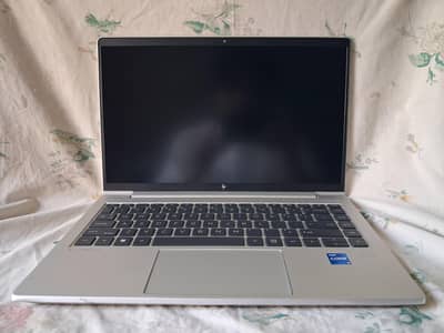 Hp Elitebook 640 G10 i5 13th Gen 16GB DDR4 3600mhz, 256gb nvme