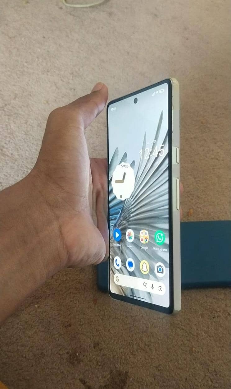 Google Pixel 7 4