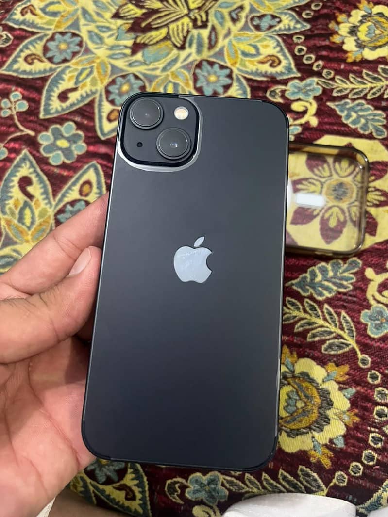 Apple iPhone 13 1