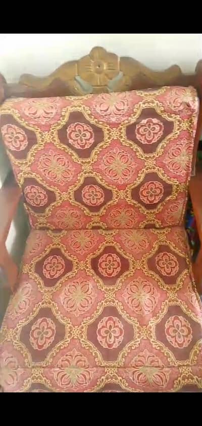 5 seater best wodden sofa set ha new condition normal use in house