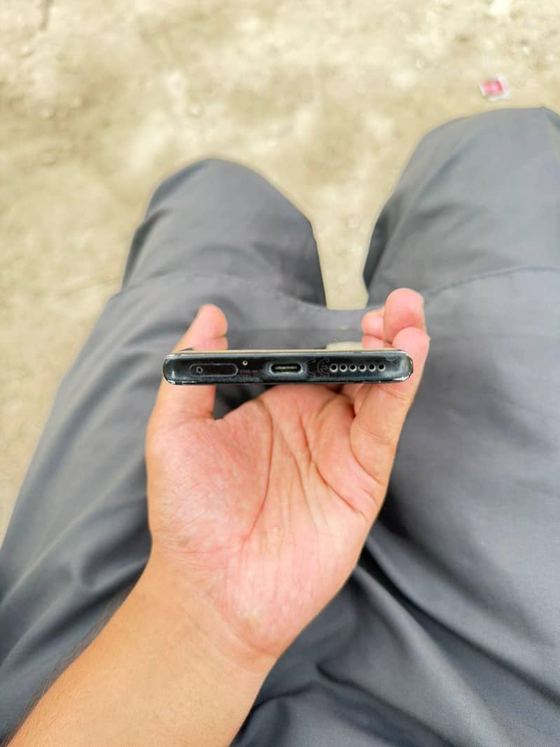 Motorola Edge Plus 1