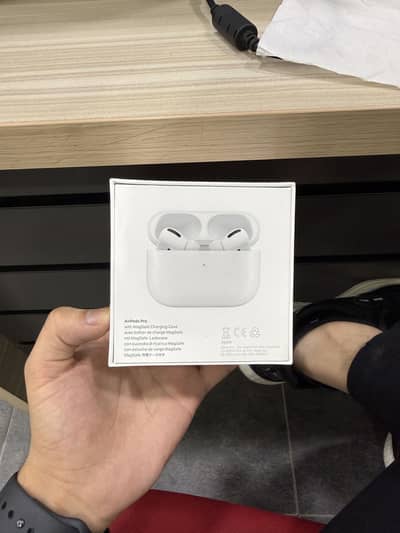 Apple AirPods Pro (1st Generation) – Original – Box Included