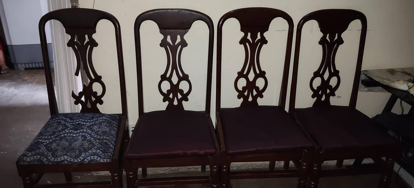 Dining Table 4 chairs 1