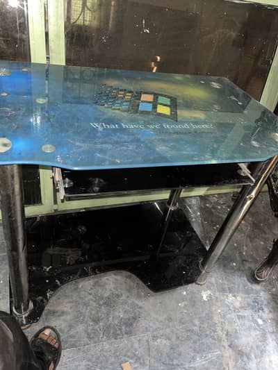 Computer table