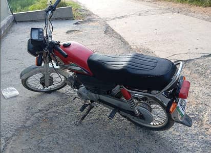 Crown 2022 model red colour